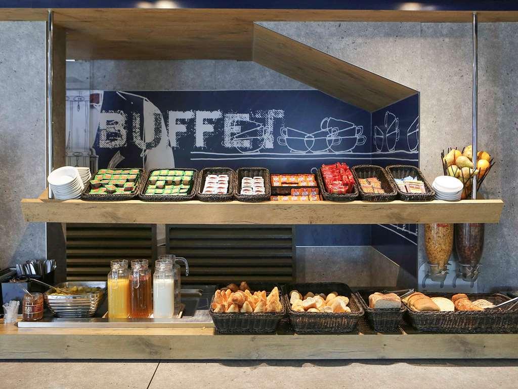 Ibis Budget Centre 2*