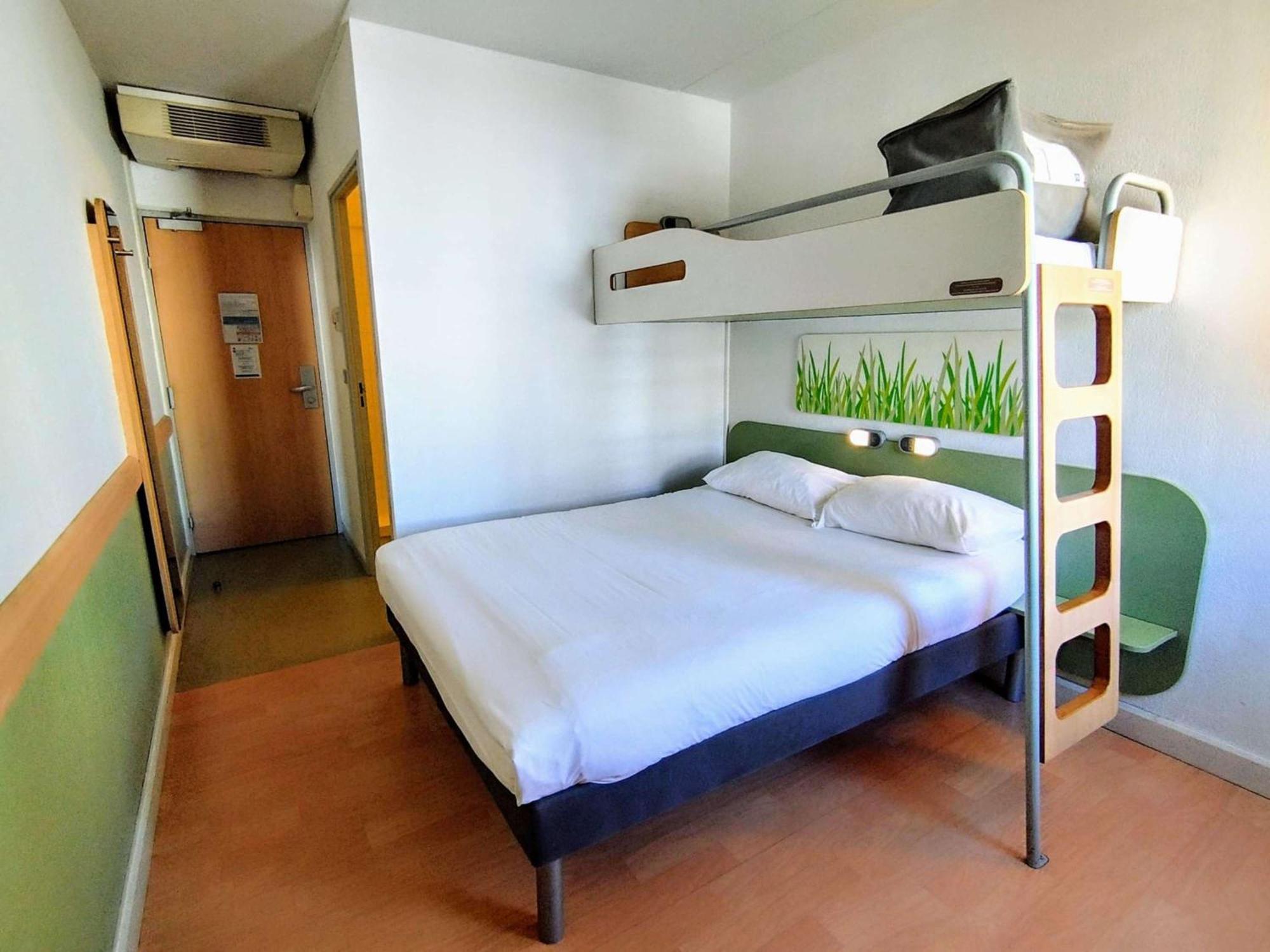 Hotel Ibis Budget Centre 2*