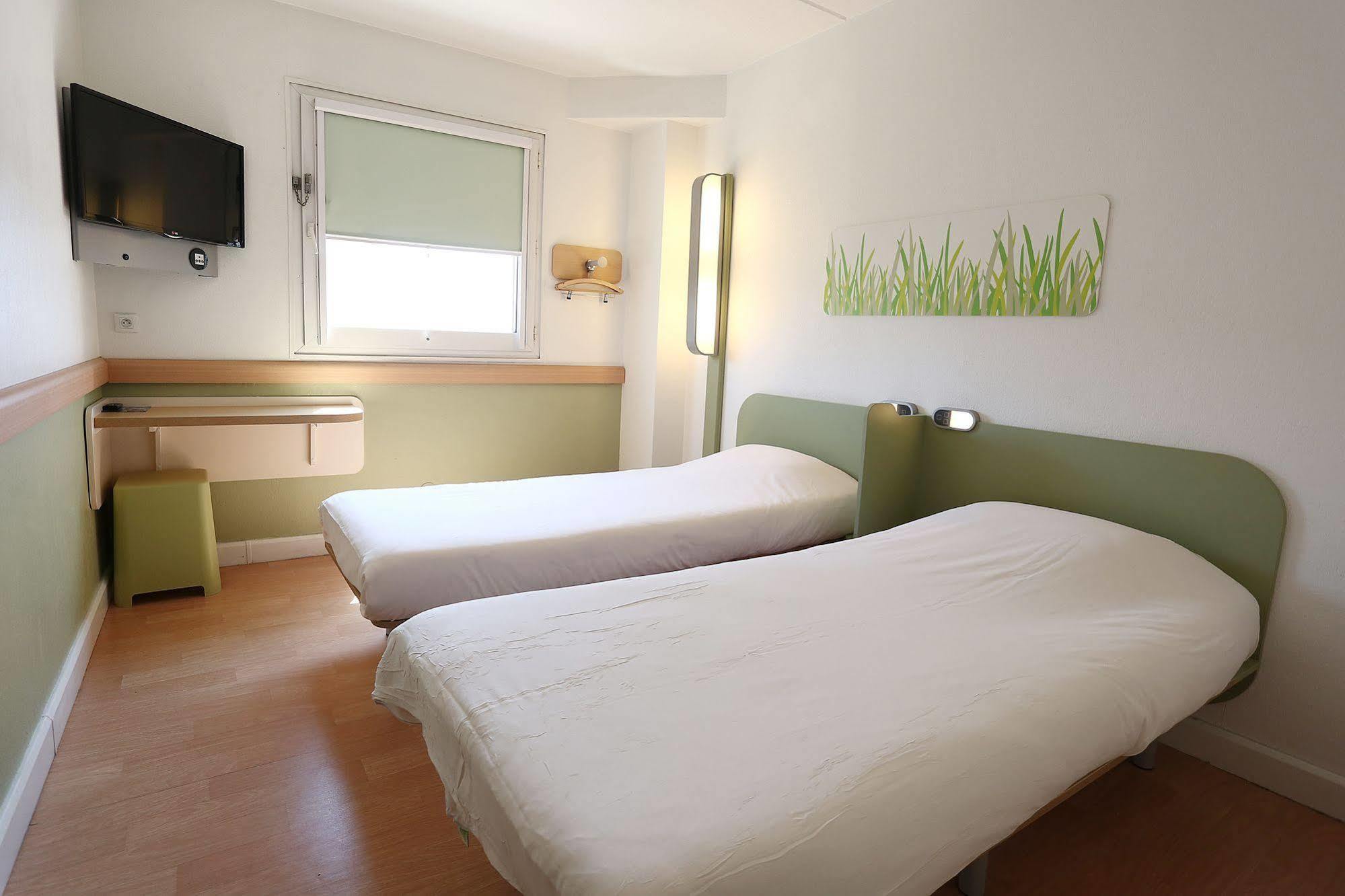 Ibis Budget Centre 2*